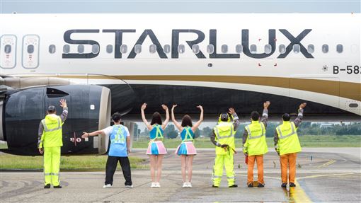 星宇航空釜山首航！2大女神驚喜現身