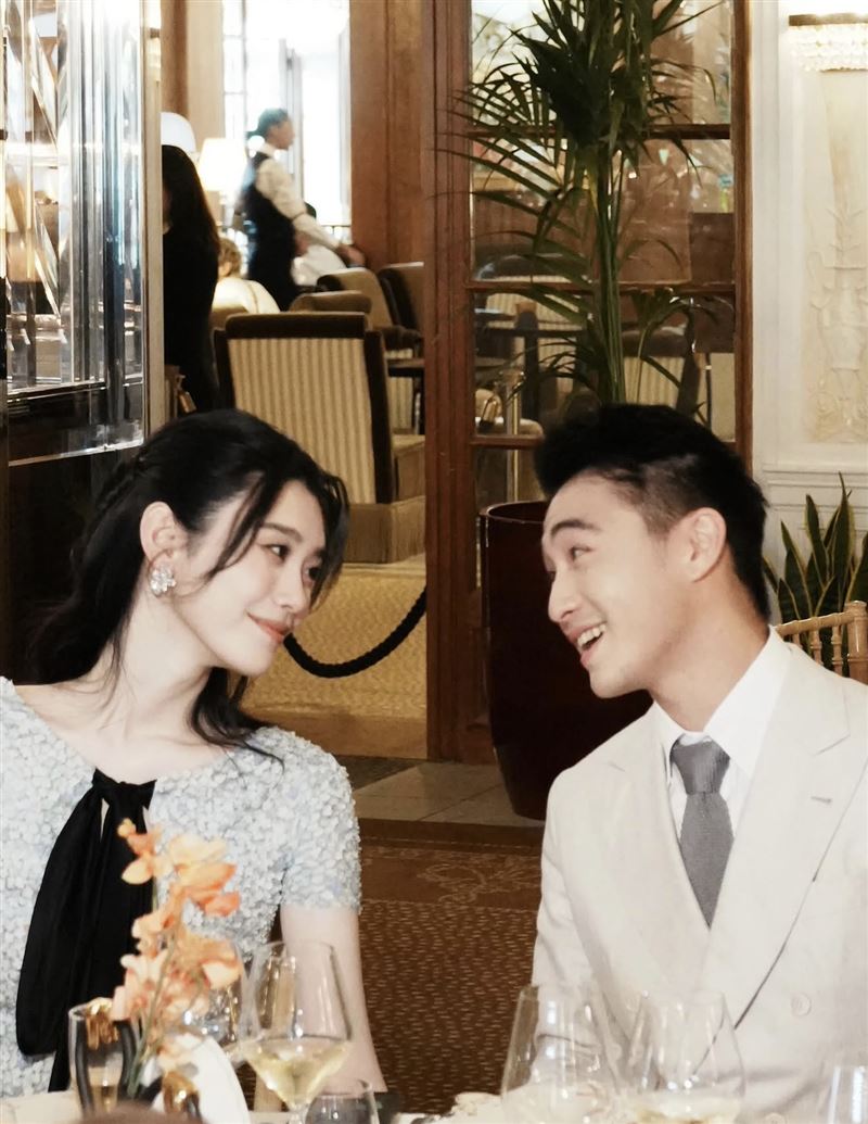 何猷君補辦婚宴。(圖/翻攝自IG)
