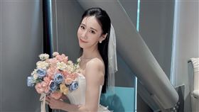 瑤瑤曬出絕美婚紗照。（圖／翻攝自IG）
