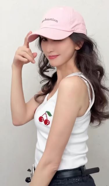 林志玲曾是紅遍華語圈的「台灣第一名模」。(圖/翻攝自林志玲IG)