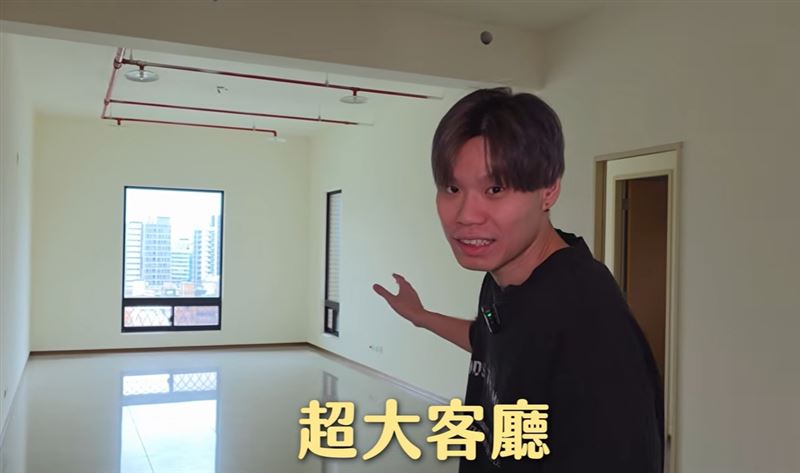 「大胃王傑克」開箱新家。（圖／翻攝自Youtube）