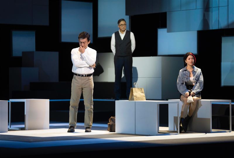 (左起)郭子乾、王偉忠、于子育主演舞台劇《謝謝大家收看》。(圖/金星文創提供)