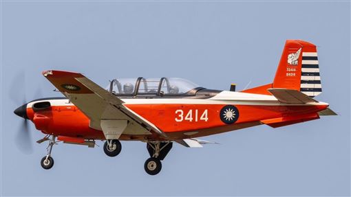 T-34失事2死…空軍：他們沒用無線電求救