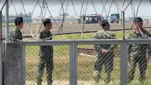勸退飛官兒F-16夢改飛T-34　母淚：我錯了