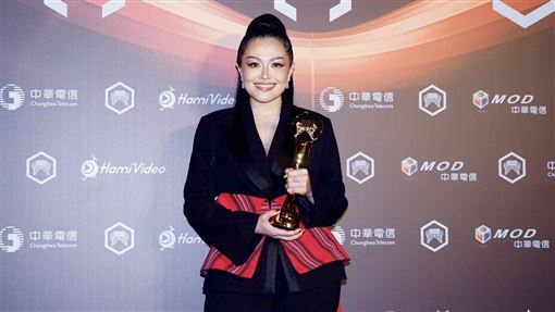 金曲歌后罹乳癌！醫列12警訊：冒橘皮小心