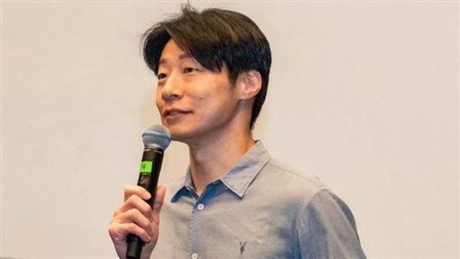 駐芬蘭將滿1年　林昶佐「暴瘦近照」曝光