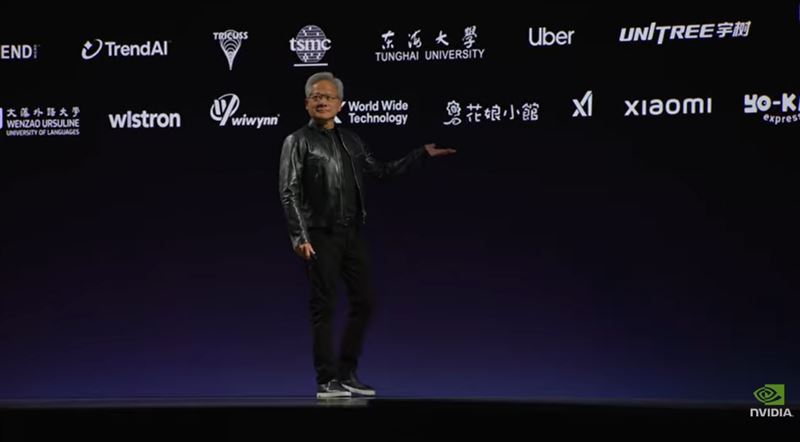 黃仁勳日前在台北出席GTC Taipei 2026主題演講。（圖／翻攝自NVIDIA YT）