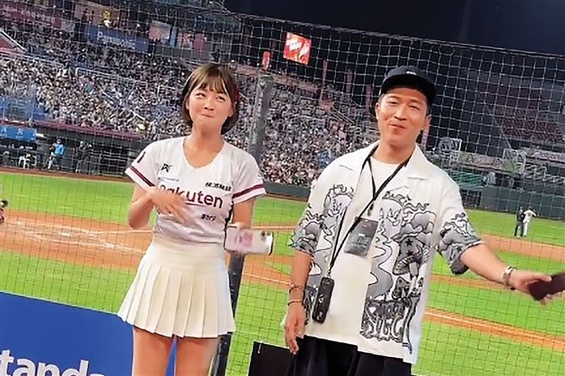 張立東經營YouTube頻道《東東隆咚鏘》後，更頻繁與各路女神合作，圖為藍藍。（圖／CTWANT）