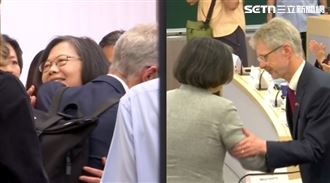 蔡英文和韋德齊同框了！坐隔壁「互動曝」