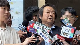 民進黨立委王世堅出席中常會前受訪（圖／記者劉秀敏攝影）