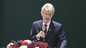 韋德齊出席捷克台北中心論壇捷克台北中心「哈維爾對話：變動世界中的人權與責任」論壇，3日上午在政大公企中心舉行，捷克議長韋德齊（Milo? Vystr?il）（圖）出席，並發表演講。中央社記者吳家昇攝　115年6月3日