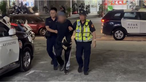 爆頭痛擊搶腰包！鳳山無賴男下場慘了
