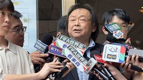 民進黨立委王世堅出席中常會前受訪（圖／記者劉秀敏攝影）