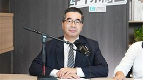 蕭旭岑接受主持人黃光芹政論live直播節目《中午來開匯》專訪。（圖／CNEWS匯流新聞網提供） 