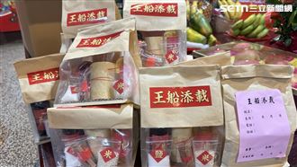 窮到剩2千神明幫翻身　他贊助百份添載金