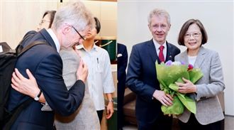 蔡英文和韋德齊同框了！坐隔壁「互動曝」