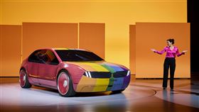 BMW彩色電子紙概念車。（圖／BMW提供）