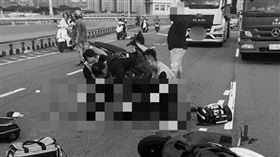 新北,成蘆橋,車禍,女騎士,73歲翁,開車,撞噴,頭破,無呼吸,歐卡（圖／翻攝畫面）