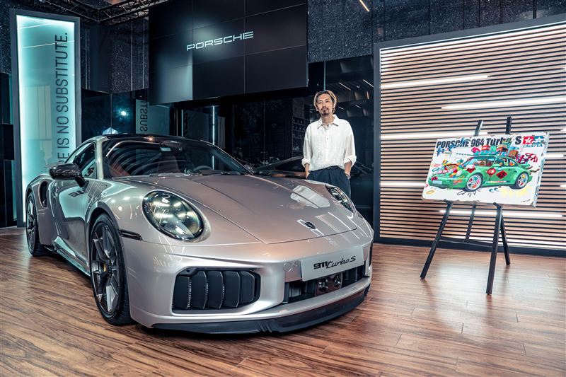 日本知名藝術家橫坂竜也打造專屬藝術作品。（圖／Porsche提供）