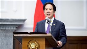 總統賴清德接受「聖文森及格瑞那丁新任駐臺特命全權大使姜康特呈遞到任國書」（圖／總統府提供） 