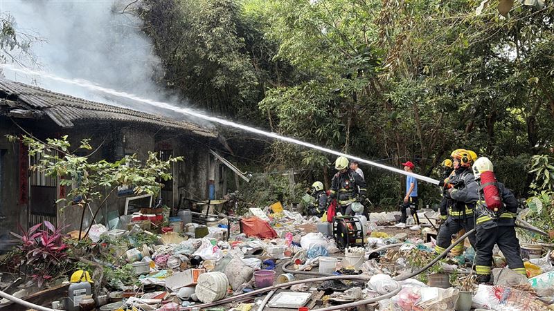 宜蘭縣五結鄉季水路、某1樓平房發生火警，所幸無人受困傷亡。（圖／翻攝畫面）