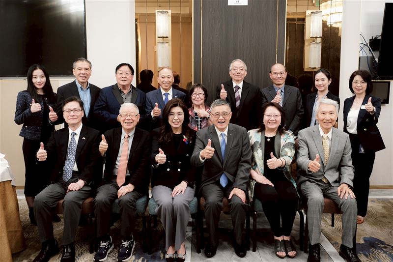 國民黨主席鄭麗文會晤矽谷聖塔克拉拉縣首位華裔議長李洲曉（圖／國民黨提供）