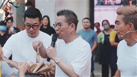沈玉琳（中）靠皮拉提斯拚「持久」，馬力歐（左）56歲得兒子視健康為唯一。（圖／東森提供）