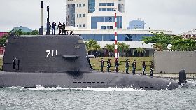 高雄氣候不佳　海鯤艦依規畫出海測試（