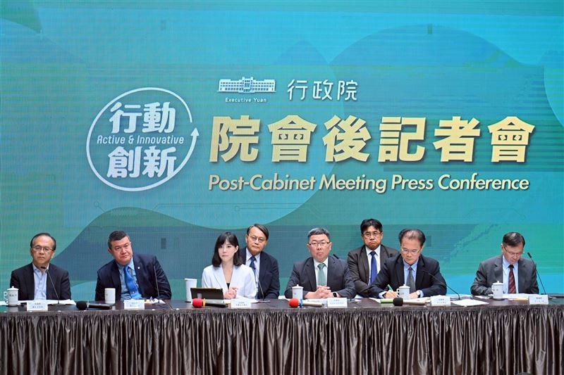 行政院發言人李慧芝今（4）日主持院會後記者會。（圖／行政院提供）