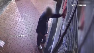 獨／不同立場就開撕？詭男毀「綠營」春聯