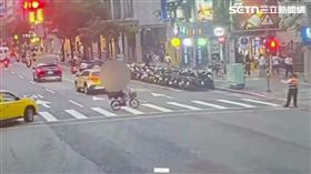 北市李男隨意竊取路旁腳踏車代步。（圖／翻攝畫面）