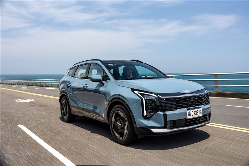 Kia在8月再推出全車系限時購車優惠。(圖/Kia提供)