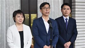 藍白封殺無人機特別條例，鍾佳濱直呼驚訝。（圖／翻攝自鍾佳濱臉書）