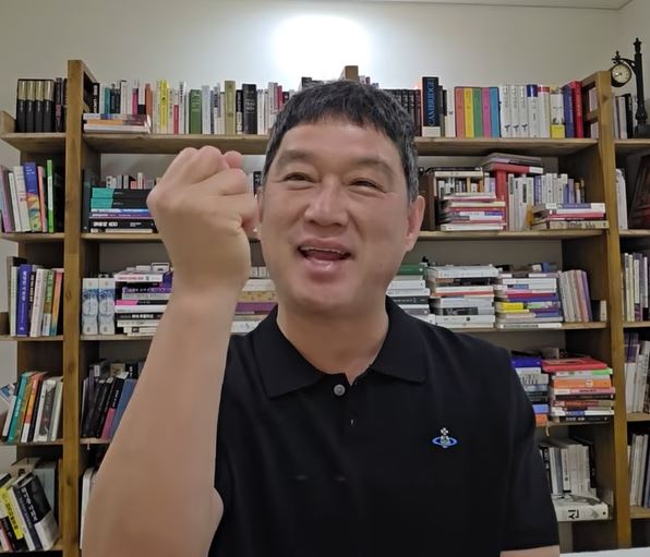 莎士比亞400年前神預言！有錢人不說的秘密曝光，「千萬不要輕易借錢給別人，也千萬不要習慣向別人借錢」。這句話點醒百萬人。（圖／翻攝自作者高明煥YT）