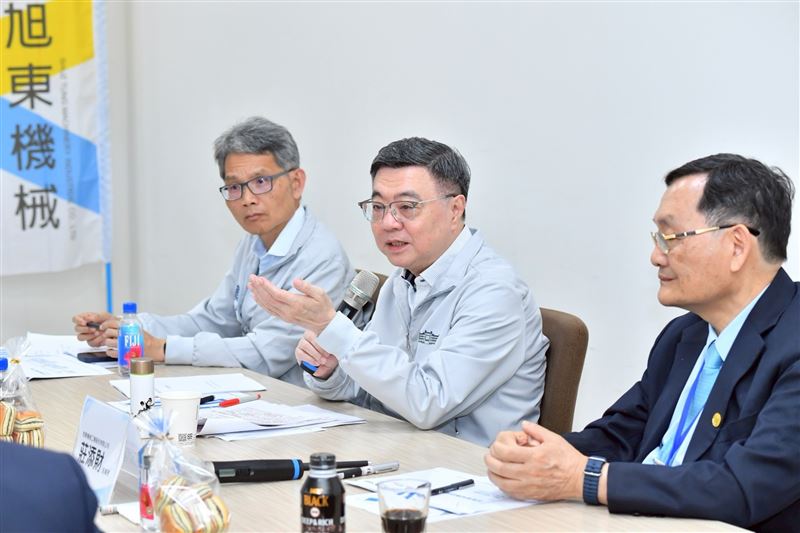 行政院長卓榮泰前往台中市參訪旭東機械工業股份有限公司（圖／行政院提供）