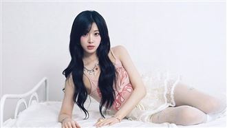 韓女團台灣成員暈倒　員工背著送醫畫面曝