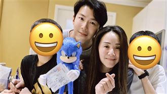 黃少祺大兒子畢業了　愛妻罕露臉成焦點