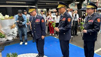 追思銘牌揭幕　新北警緬懷緝毒駕殉職所長