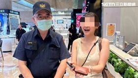韓籍正妹來台自由行皮夾遺失被捷警尋回。（圖／翻攝畫面）