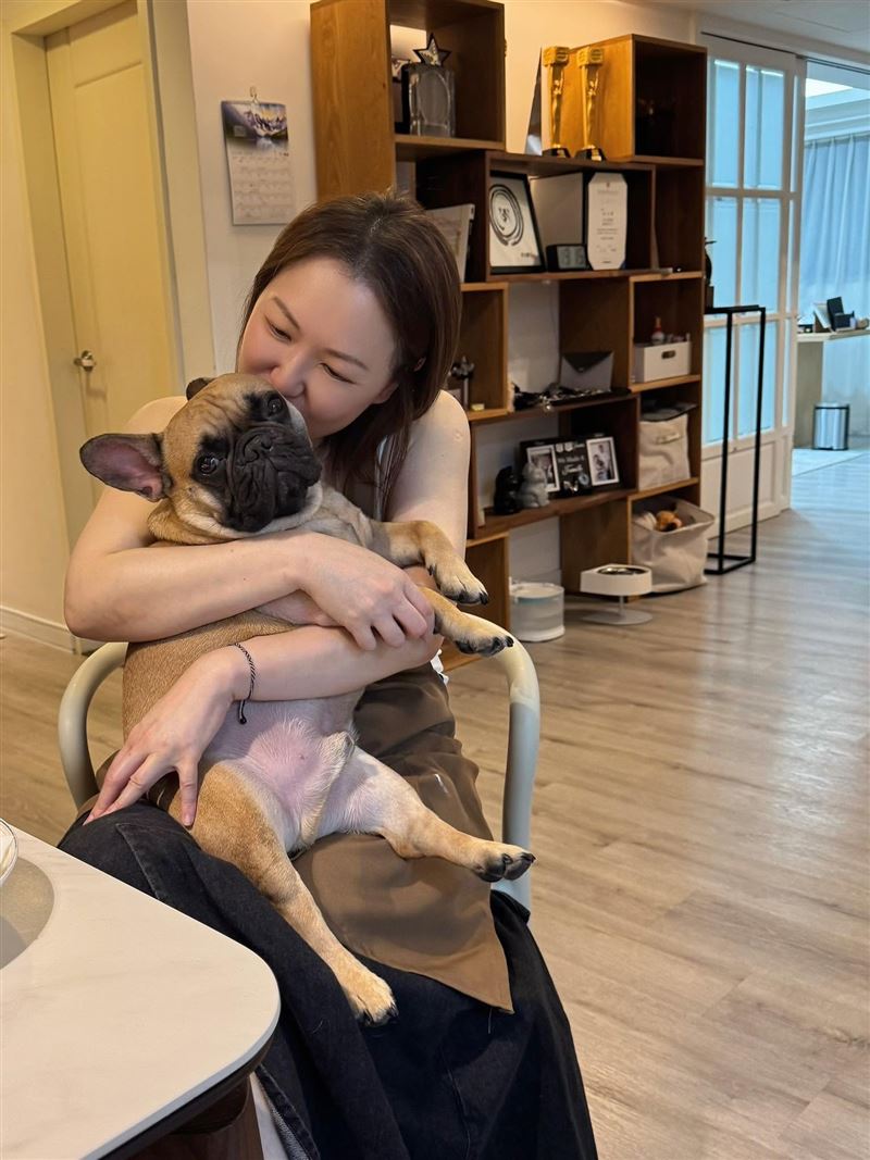 杜汶澤公開田蕊妮最新近況照，精神狀態看起來不錯。（圖／翻攝自臉書）