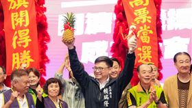 賴瑞隆表示，他是唯一長期參與高雄轉型關鍵歷程、完整歷經市政府與國會歷練的候選人，也是唯一能延續陳其邁市長施政成果，並與全數民進黨區域立委及中央執政團隊無縫接軌、團結合作的人選。（圖／賴瑞隆辦公室提供） 