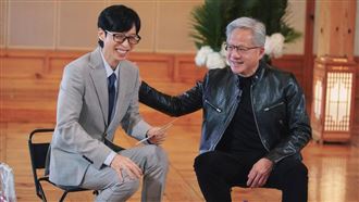 世紀同框超貴　黃仁勳、劉在錫合照首曝光