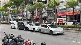 4車追撞場情形。（圖／翻攝畫面）