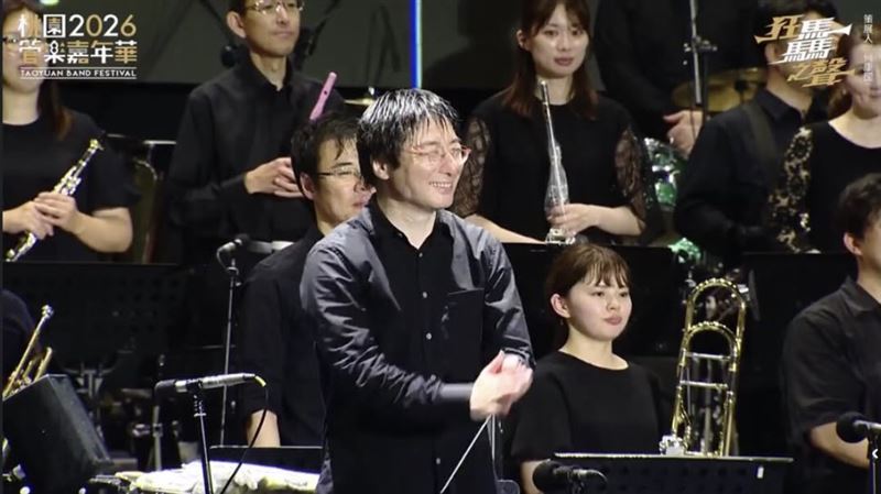 桃管樂嘉年華暴雨照演!議員轟:雨備呢?