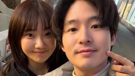 愛莉莎莎親吻照曝光　全網被閃爆