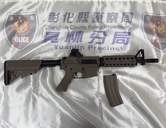 少年演唱會喊我要看王識賢　手竟拿1長槍