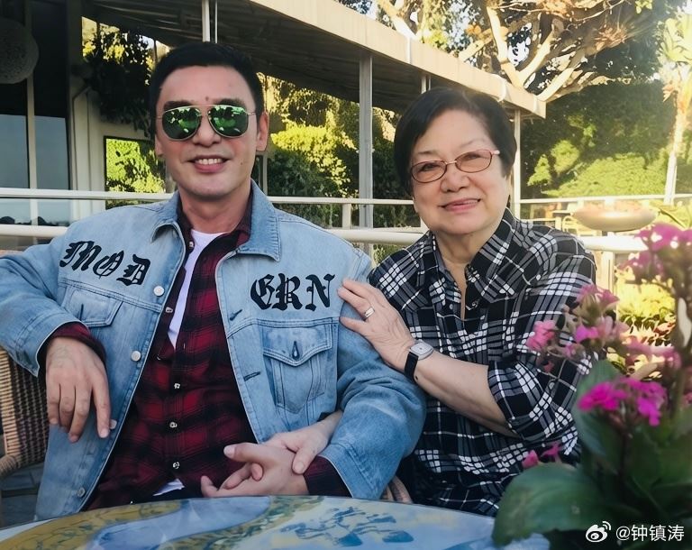 鍾鎮濤證實母親在月初已經離世。(圖/翻攝自微博)