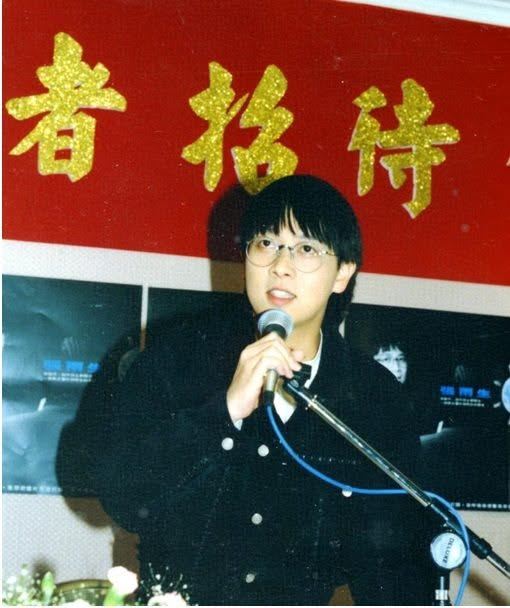 其中,由張雨生作曲、王丹填詞的歌曲《沒有煙抽的日子》,近年也因歷史背景與時事連結,再度引發討論,該曲與六四天安門事件相關意涵,使其在特定時刻更容易被社群放大解讀。(圖/翻攝自張雨生FB)
