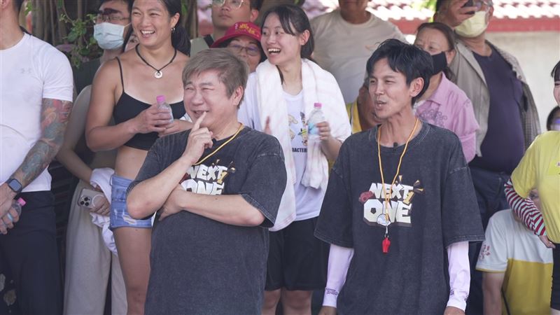 胡瓜(左)與阿翔主持。(圖/民視提供)