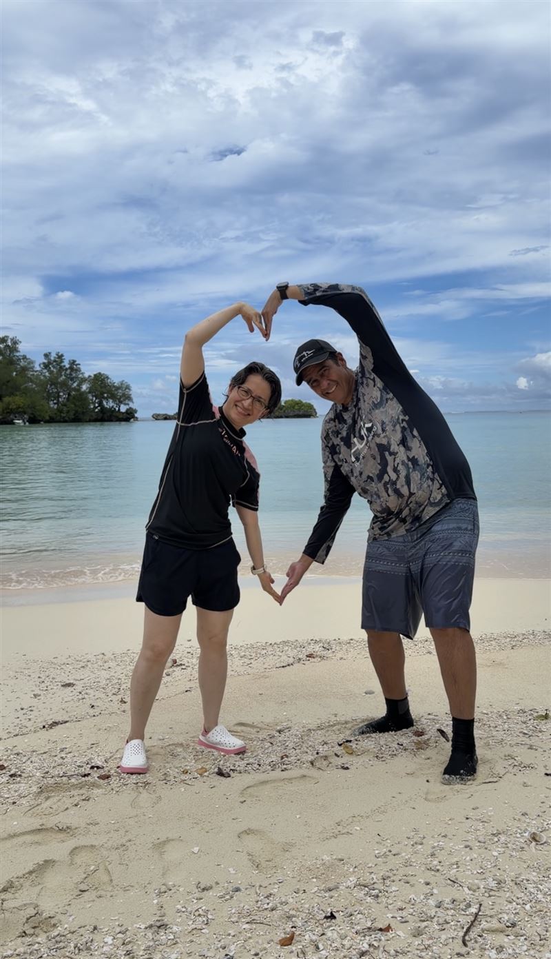 帛琉總統惠恕仁不藏私,特地帶蕭美琴到洛克群島中的秘境一覽帛琉風光!(圖/總統府提供)